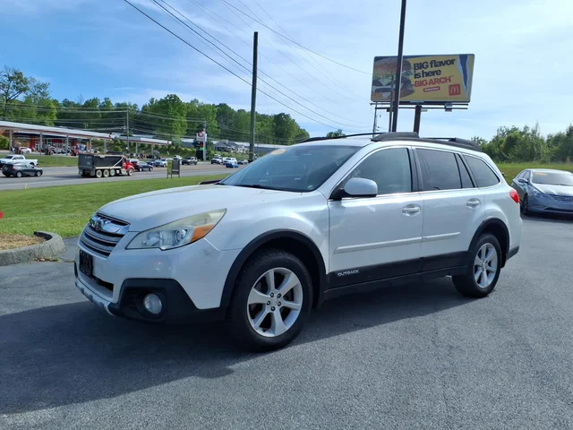 Pre-Owned 2013 Subaru Outback 3.6R Limited