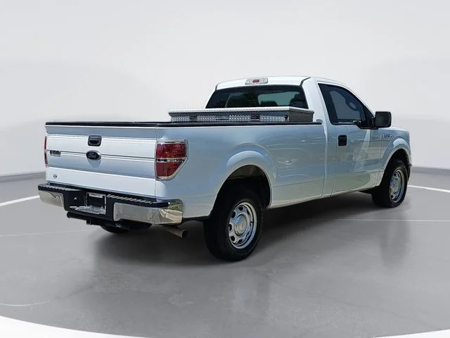 Used 2014 White Ford XL image 3