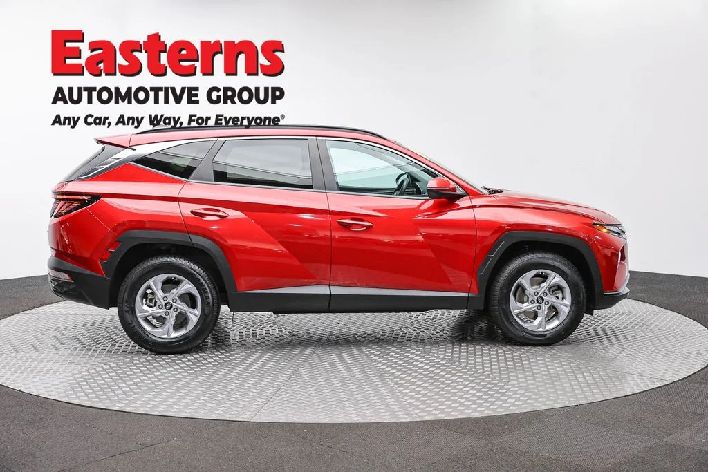 Used 2022 Red Hyundai SEL image 5