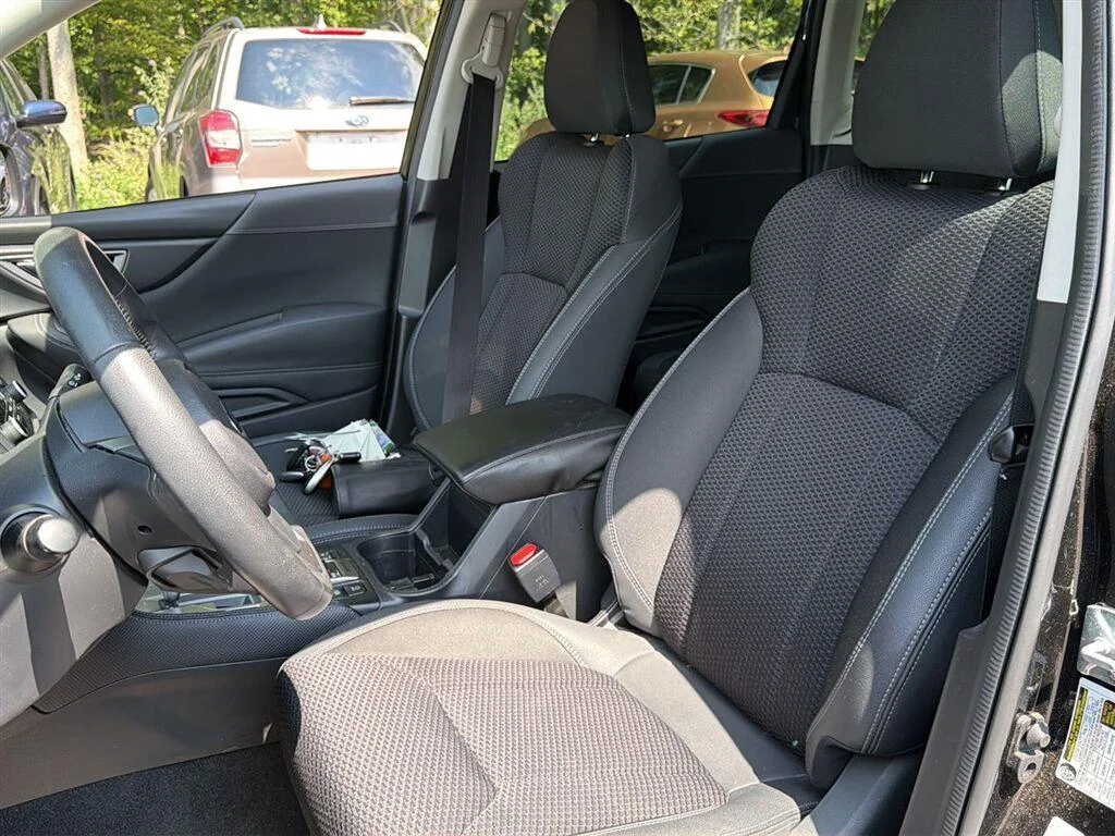 Used 2024 Crystal Black Silica Subaru Premium image 2