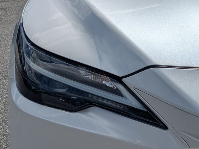Used 2024 White Lexus 350 image 10
