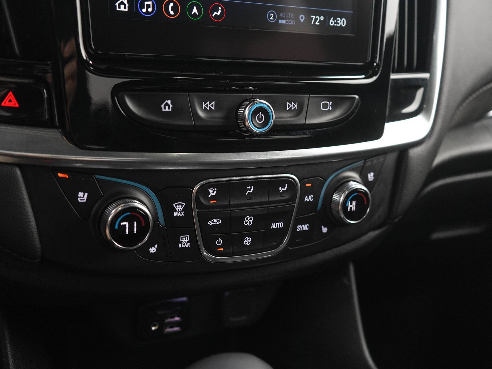 Used 2023 IRIDESCENT PEARL TRICOAT Chevrolet High Country image 24