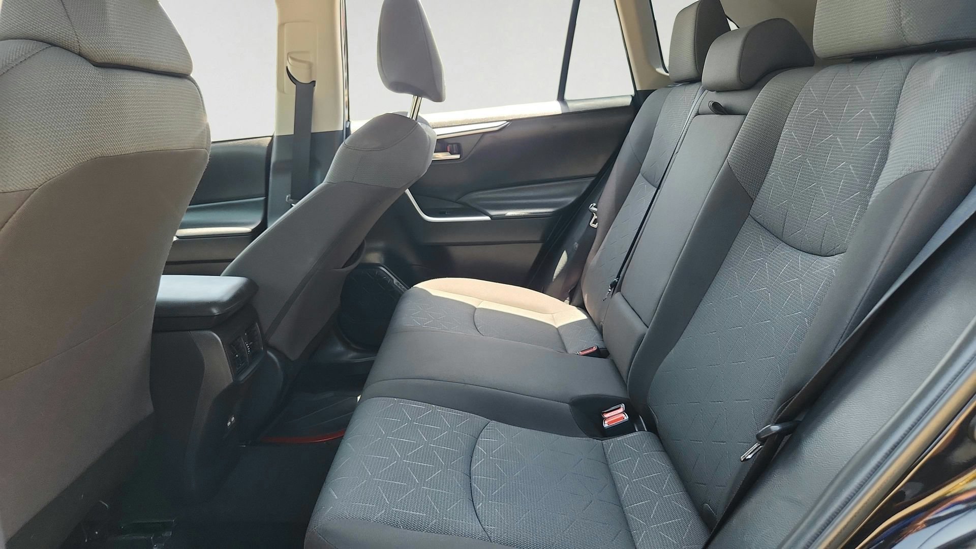 Used 2022 Black Toyota XLE image 19