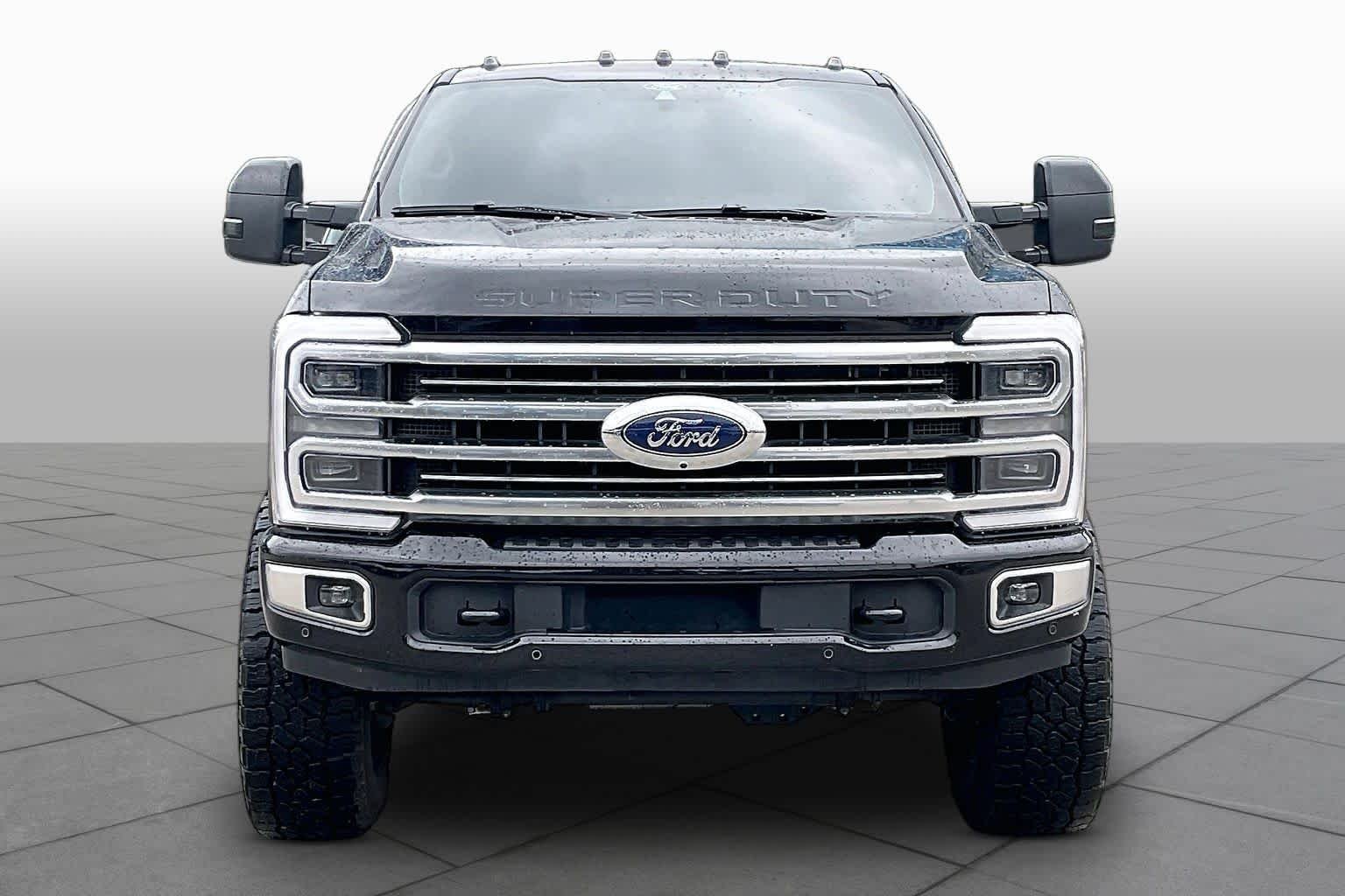 Used 2025 Agate Black Ford Platinum image 4