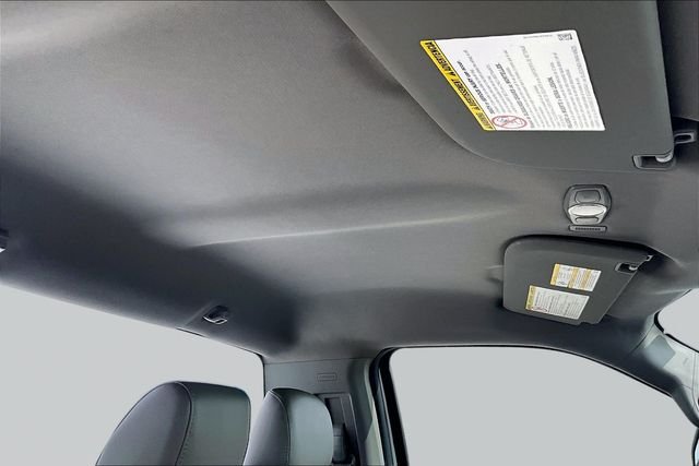 Used 2017 White Ford XL image 12