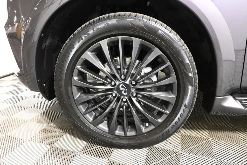 Certified Used 2023 Gray INFINITI Premium Select image 12