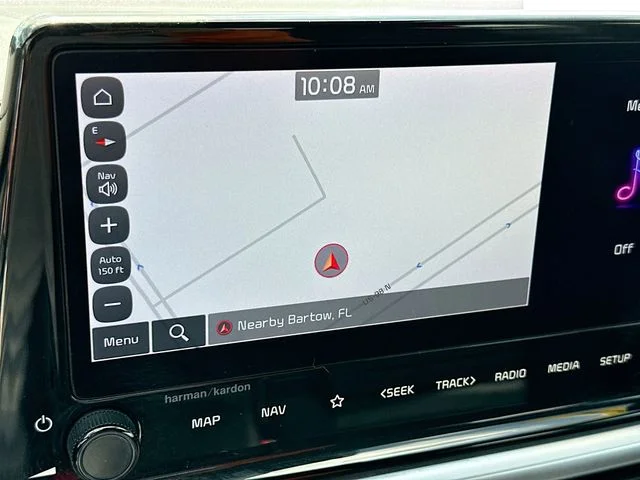 Used 2023 White Kia GT-Line image 13