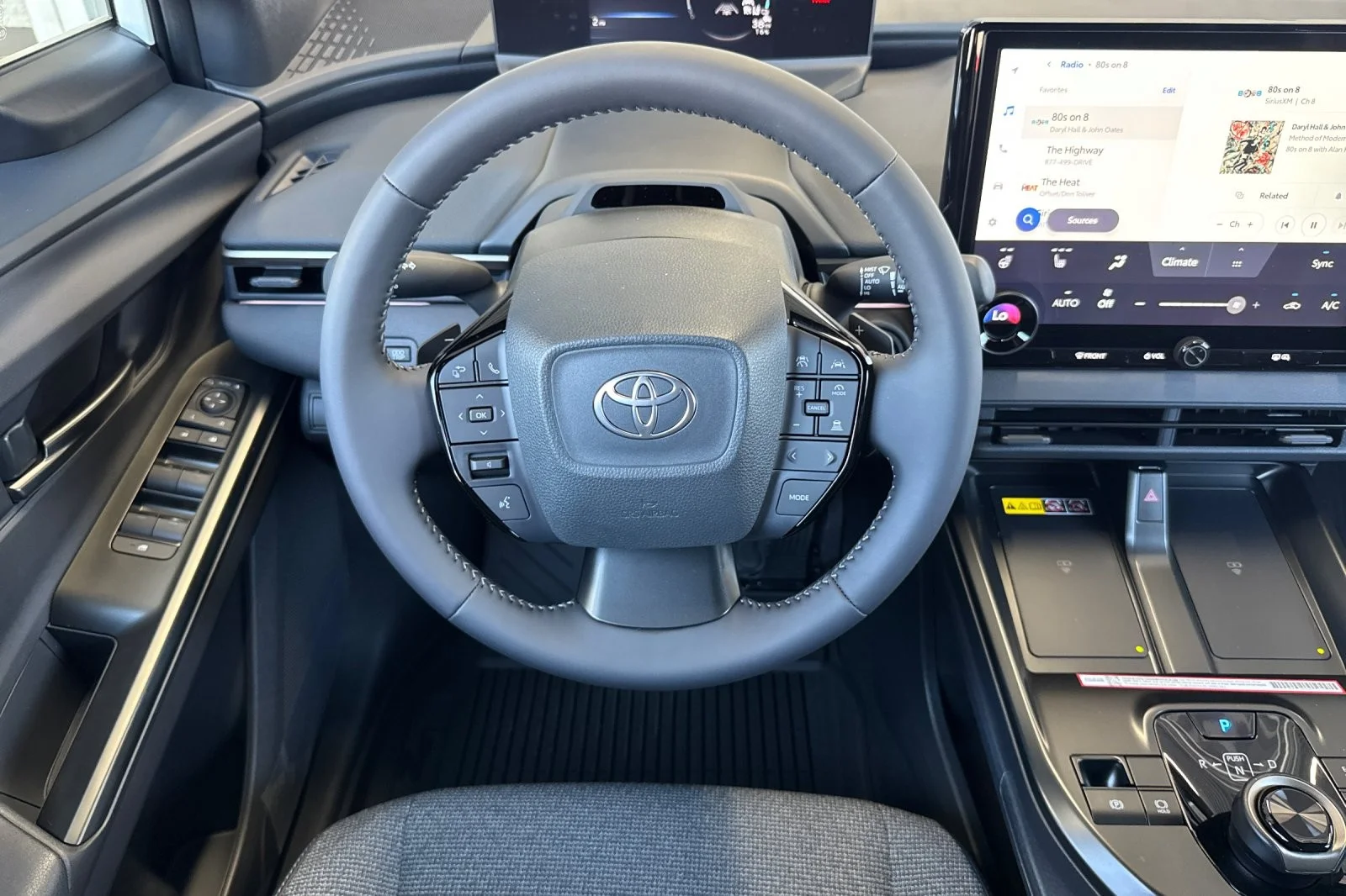 New 2027 Wind Chill Pearl <sup>1</sup> Toyota  XLE image 15