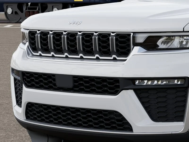 New 2027 Bright White Clear-Coat Paint Jeep Limited image 11