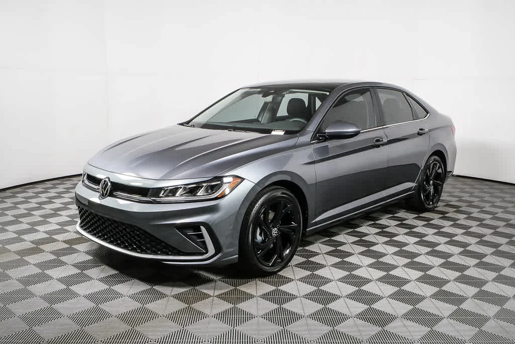 New 2026 Platinum Gray Metallic Volkswagen SE image 25
