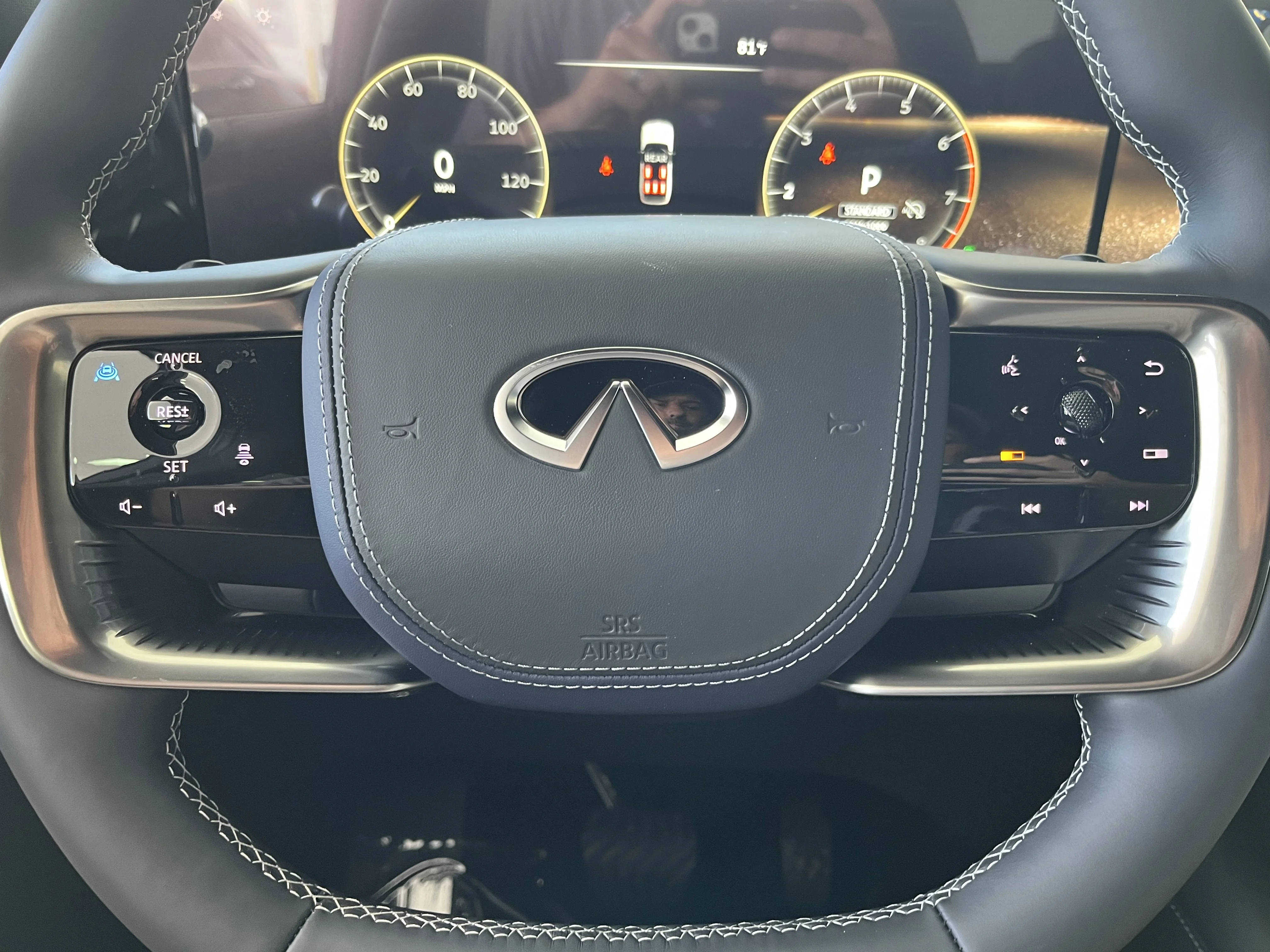 New 2026 Radiant White INFINITI SPORT image 22
