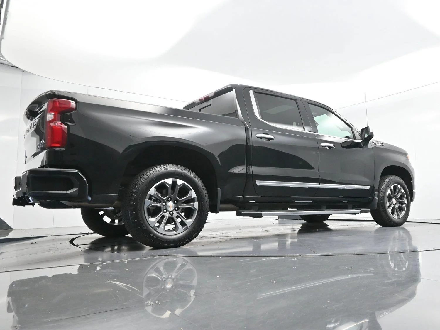 Used 2026 Black Chevrolet High Country image 48