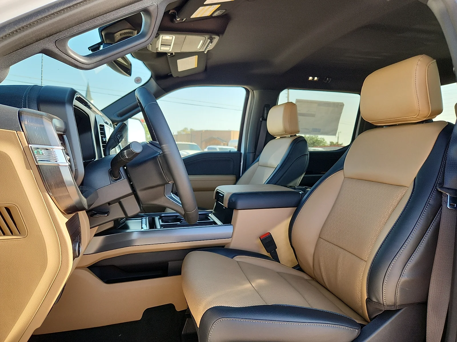 New 2026 Oxford White Ford Lariat image 17