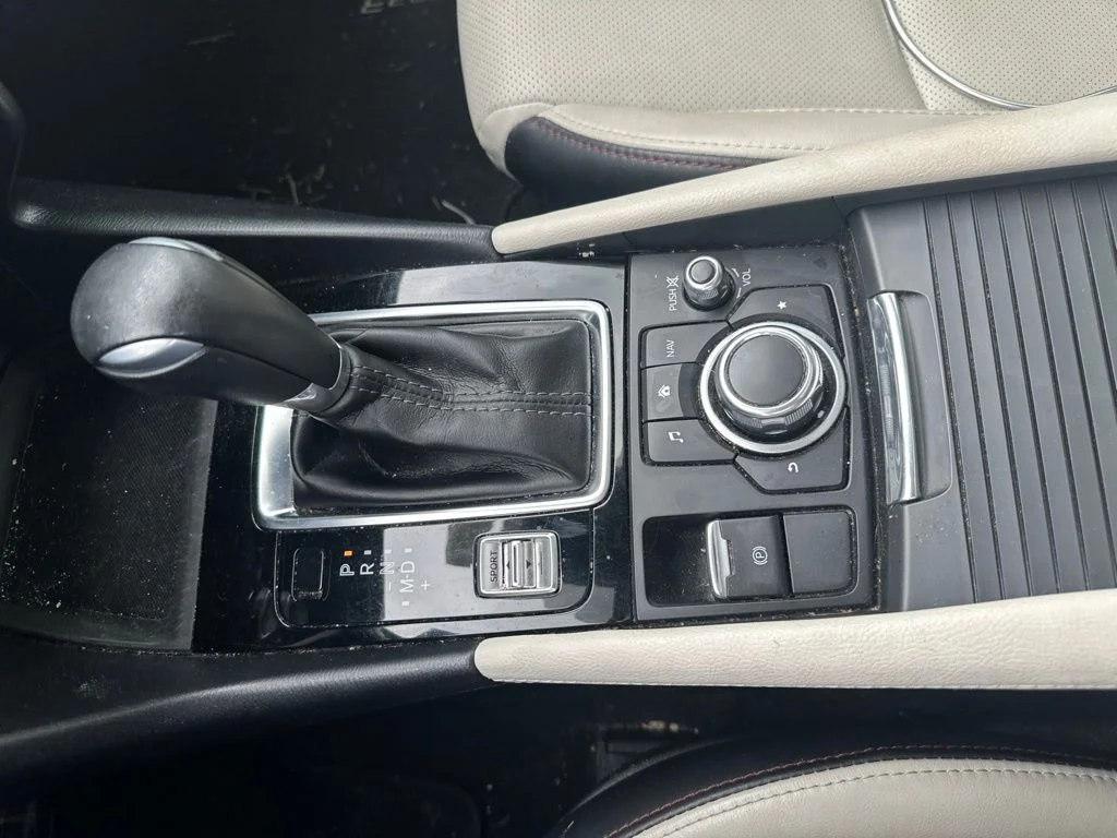 Used 2018 Red Metallic Mazda Grand Touring image 21