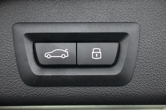 Used 2024 Gray BMW sDrive40i image 29