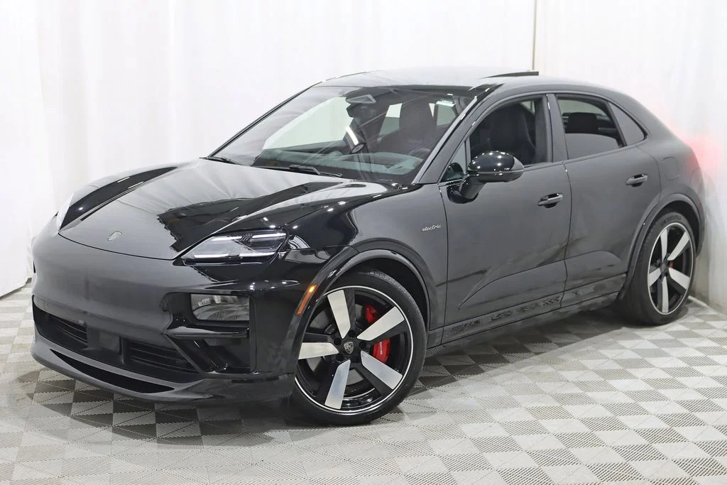 2025 Porsche Macan Electric Turbo
