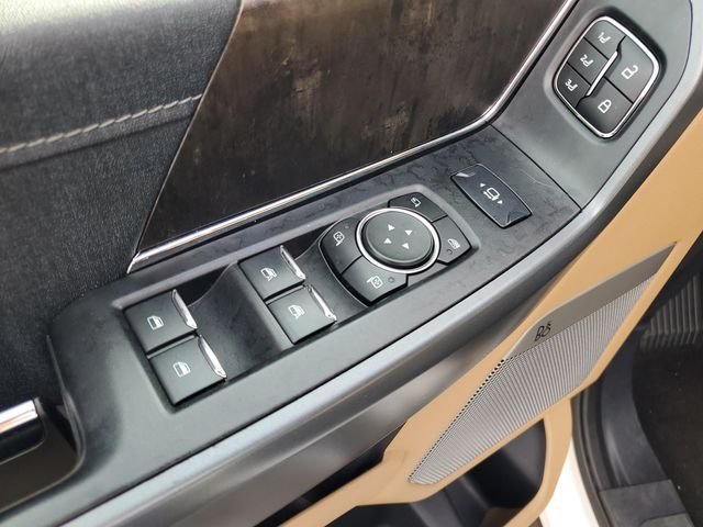 Used 2021 White Ford Lariat image 9