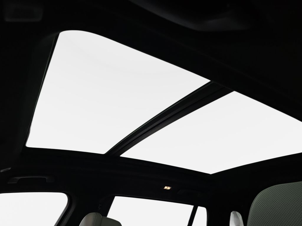Used 2023 Skyscraper Grey Metallic BMW xDrive40i image 31