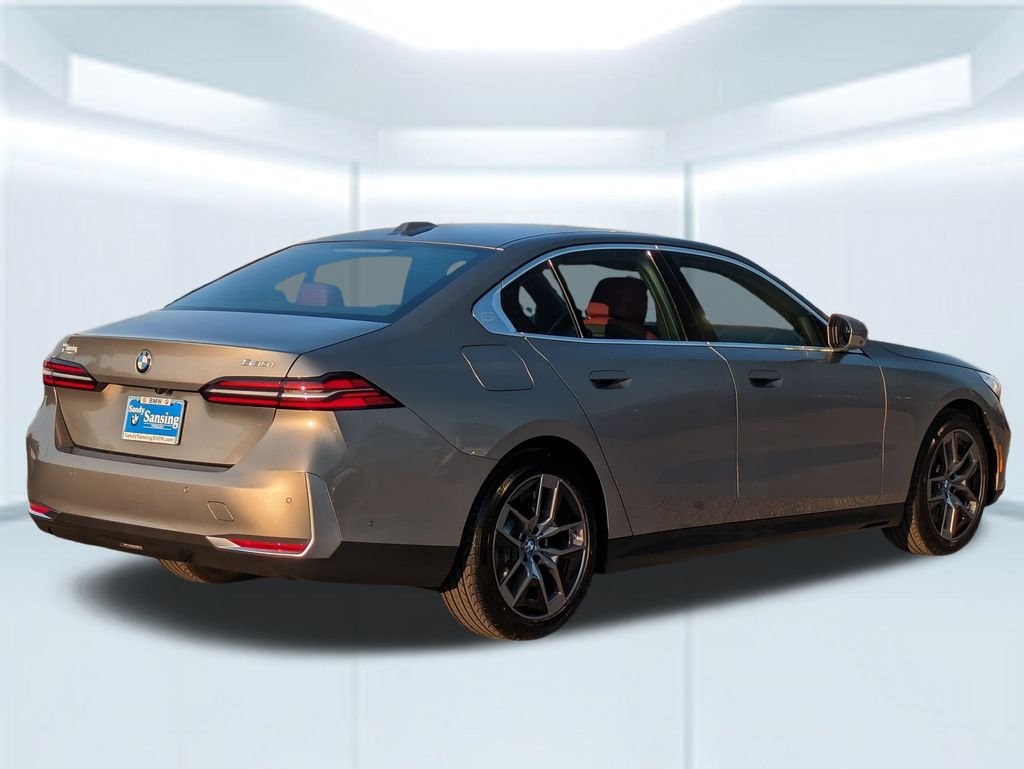New 2026 Oxide Grey Metallic BMW 530i image 5
