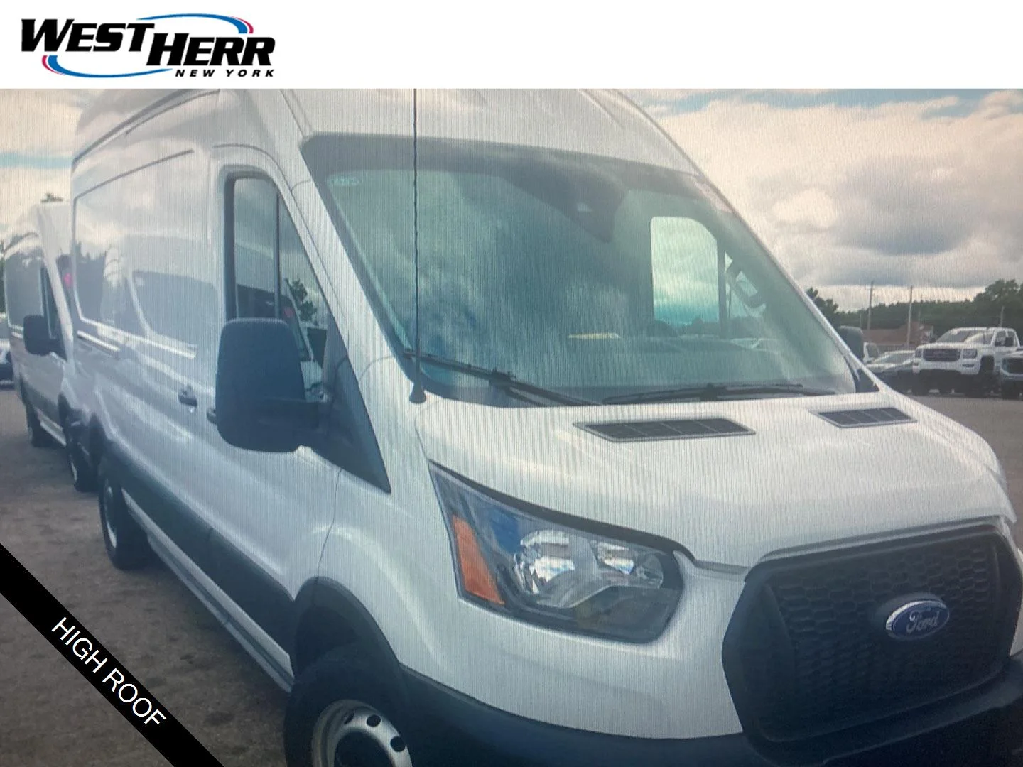 Used 2025 Oxford White Ford 250 image 1