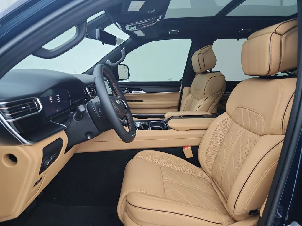 New 2026 Fathom Blue Pearl-Coat Exterior Paint (Late Availability) Jeep Summit Reserve image 18