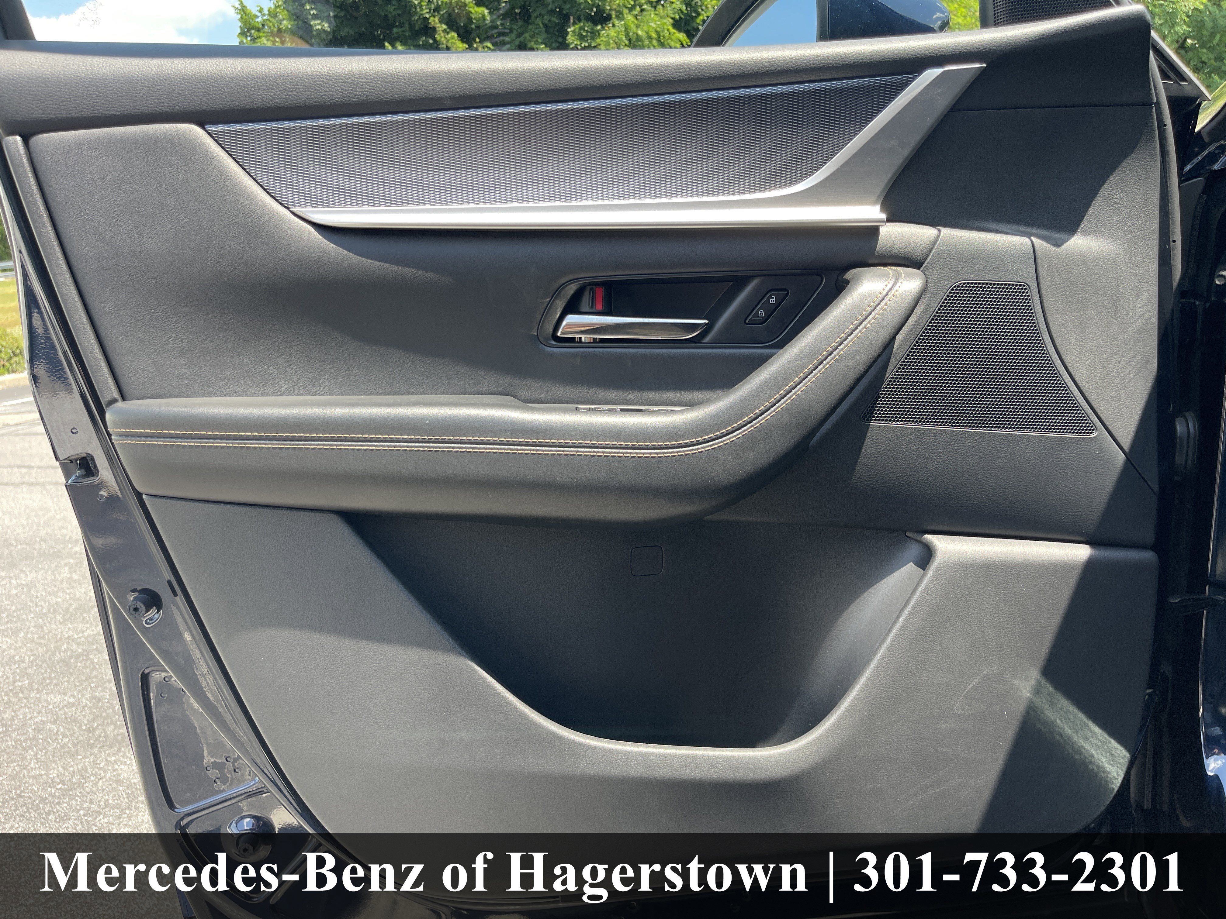 Used 2024 Deep Crystal Blue Mica Mazda Preferred AWD image 24