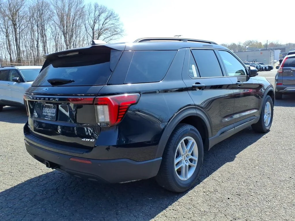 New 2026 Agate Black Metallic Ford Active image 6