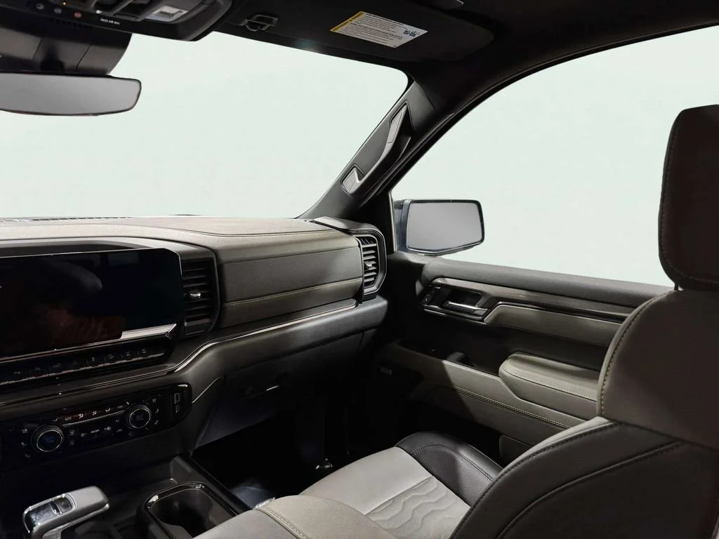 2025 Chevrolet Silverado 1500 ZR2 - Photo 11