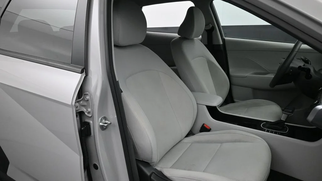 Used 2024 Gray Hyundai SEL image 17