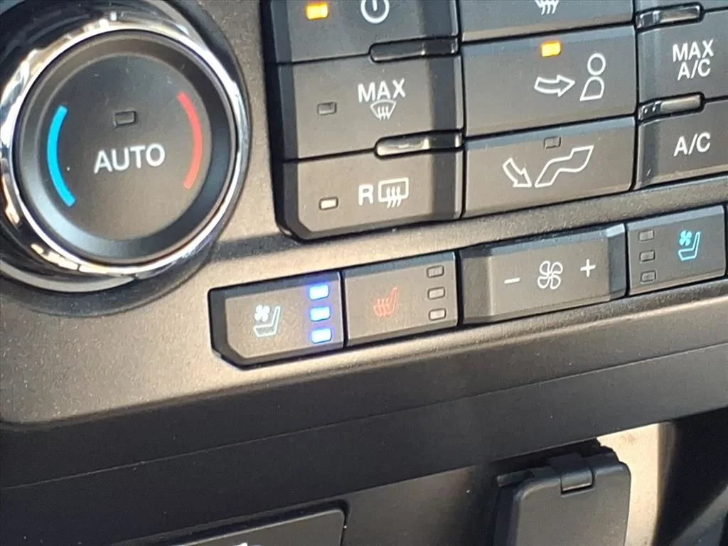 Used 2018 Red Ford Lariat image 7