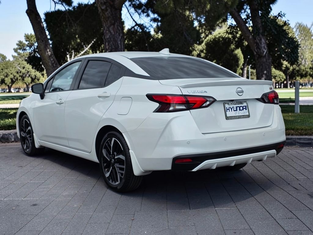 2025 Nissan Versa Sedan SR - Photo 7