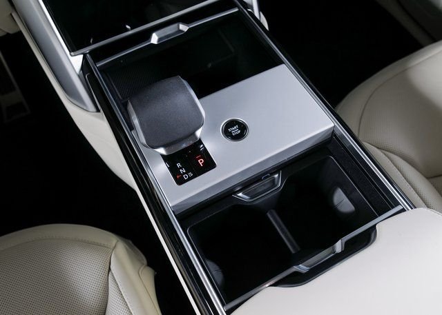 New 2026 Fuji White Land Rover SE image 13