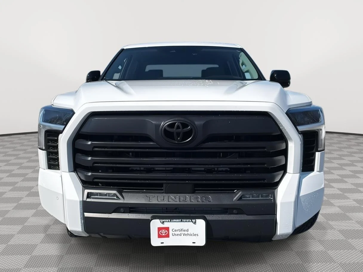 Used 2023 Ice Cap Toyota SR5 image 6