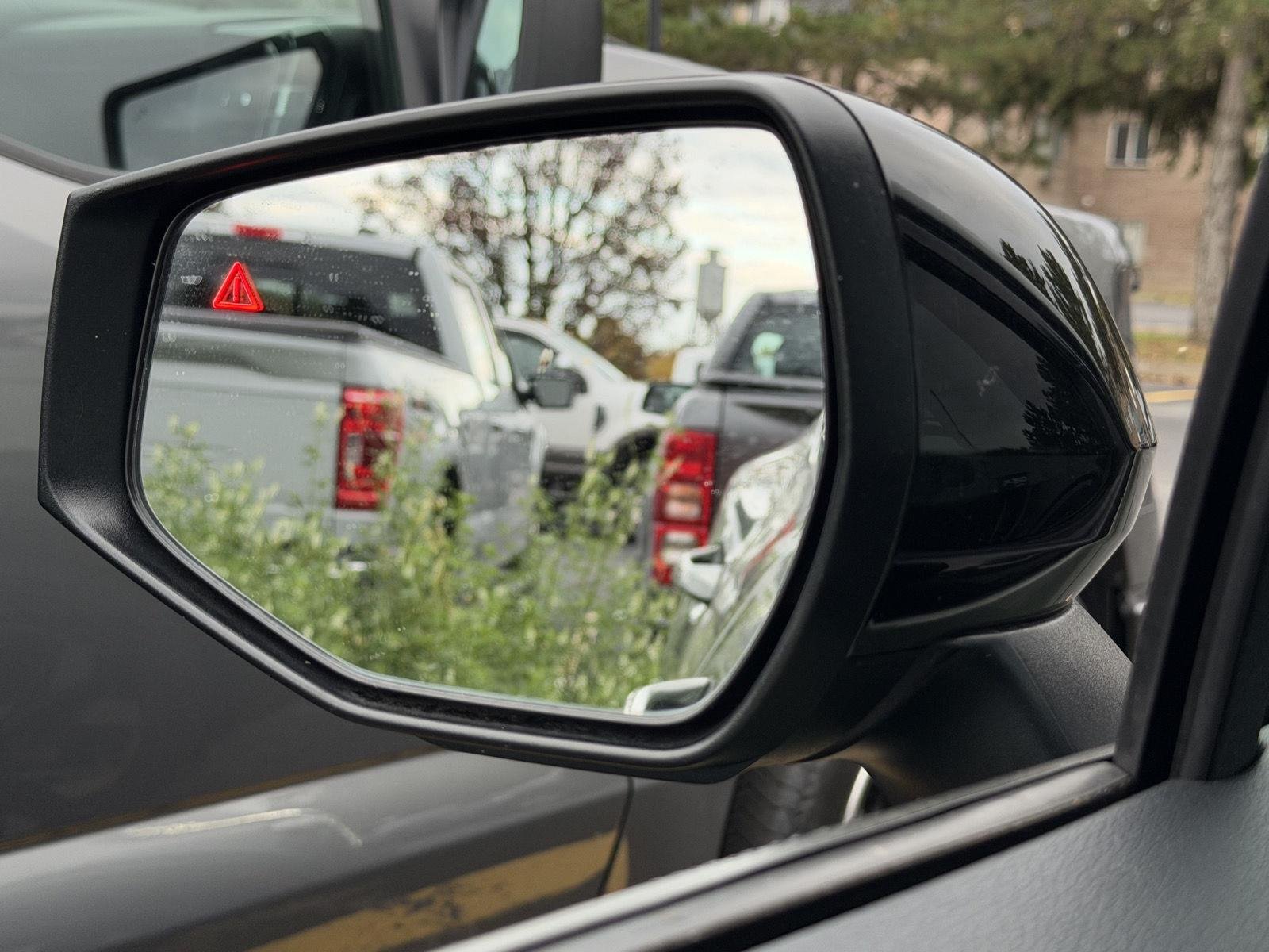 Used 2023 Jungle Green Kia X-Line image 9