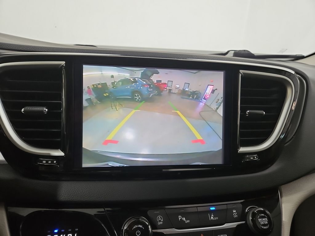 Used 2023 Gray Chrysler Touring L image 20