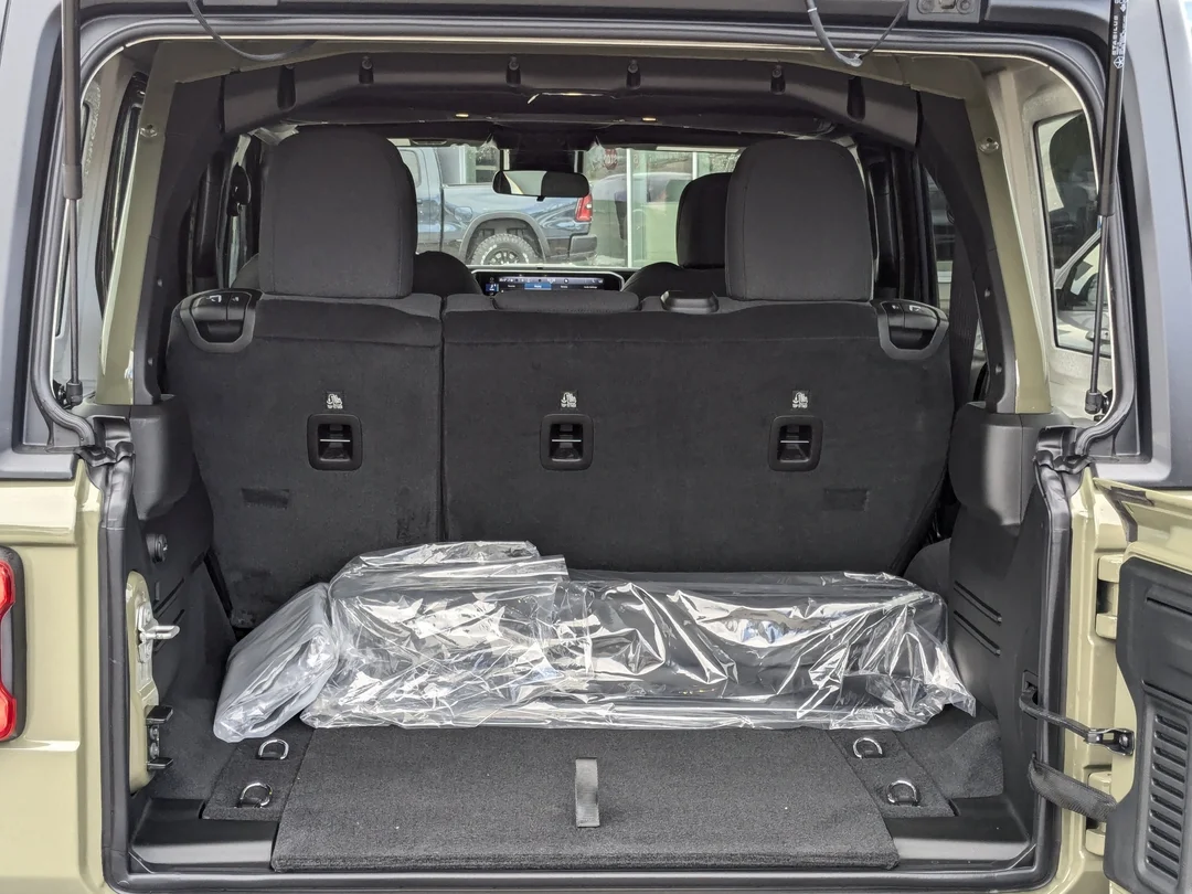 New 2025 41 Jeep Rubicon - - 4x4 - Convenience Group - Heated Seats & Steering - Safety Group - A/T Tires & More! image 25
