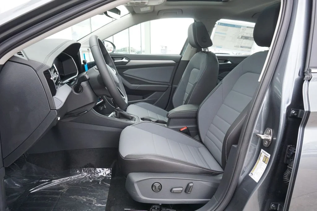 New 2026 Gray Volkswagen 1.5T SE image 9