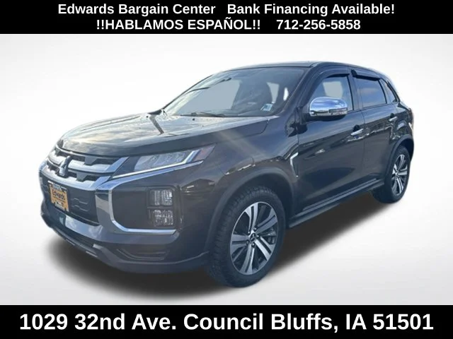 Used 2022  Mitsubishi 2.0 SE image 3