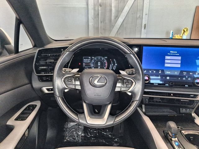 Used 2023 White Lexus 350 image 14