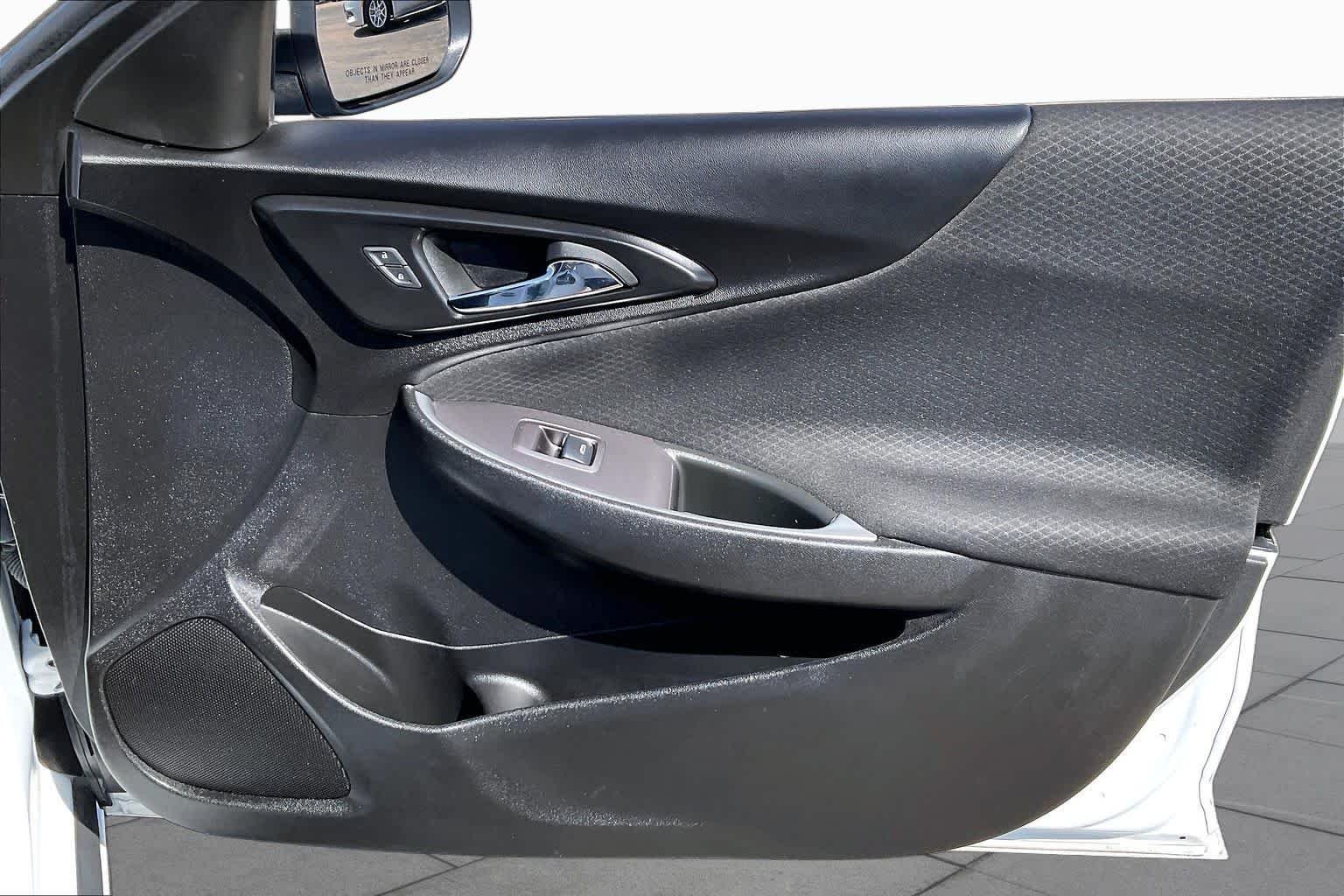 Used 2024 Summit White Chevrolet LT image 23