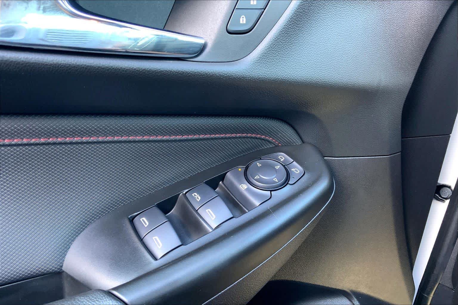 Used 2025 Iridescent Pearl Tricoat Chevrolet RS image 35
