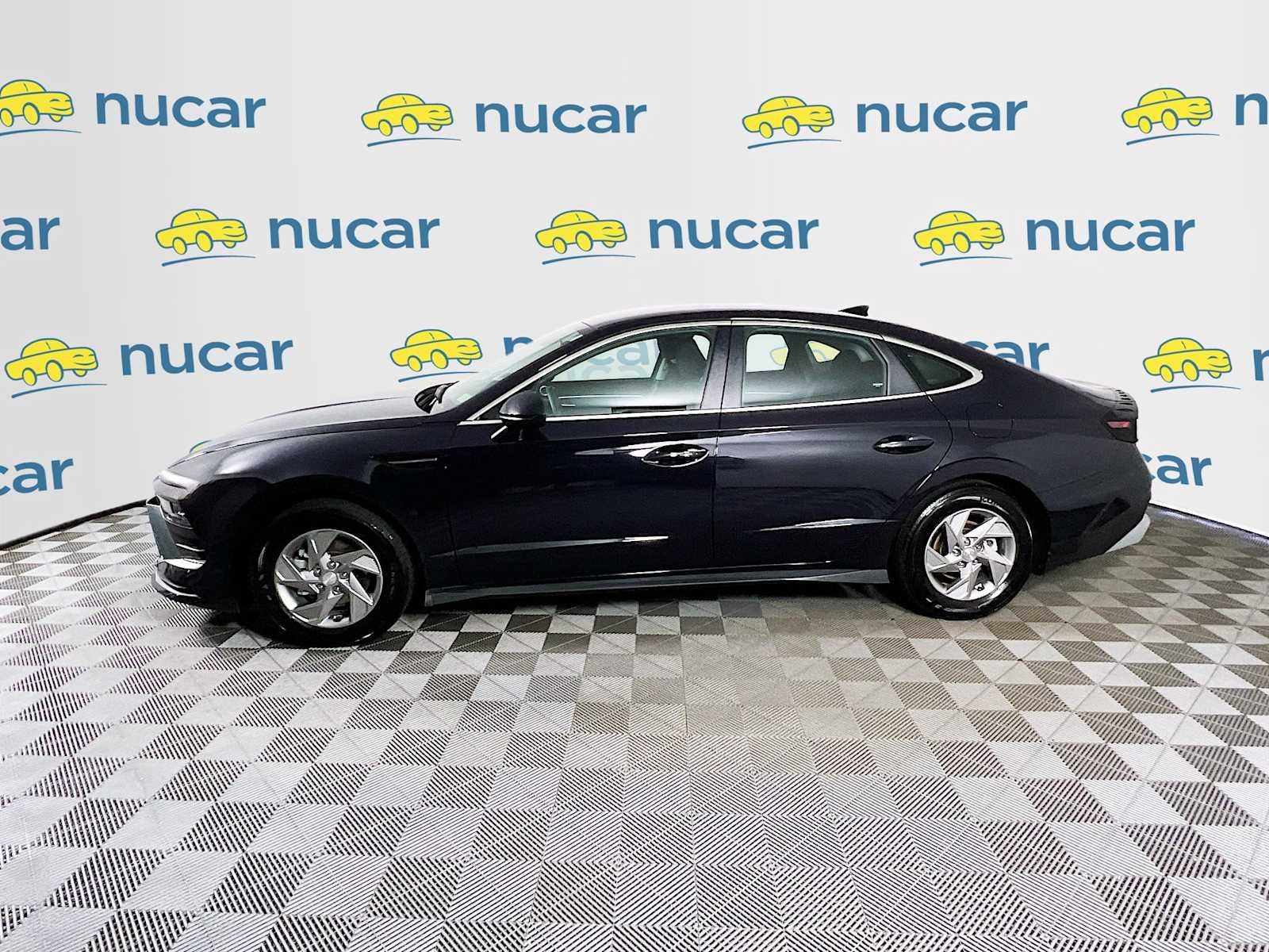 Used 2026 Carbon Blue Hyundai SE image 4