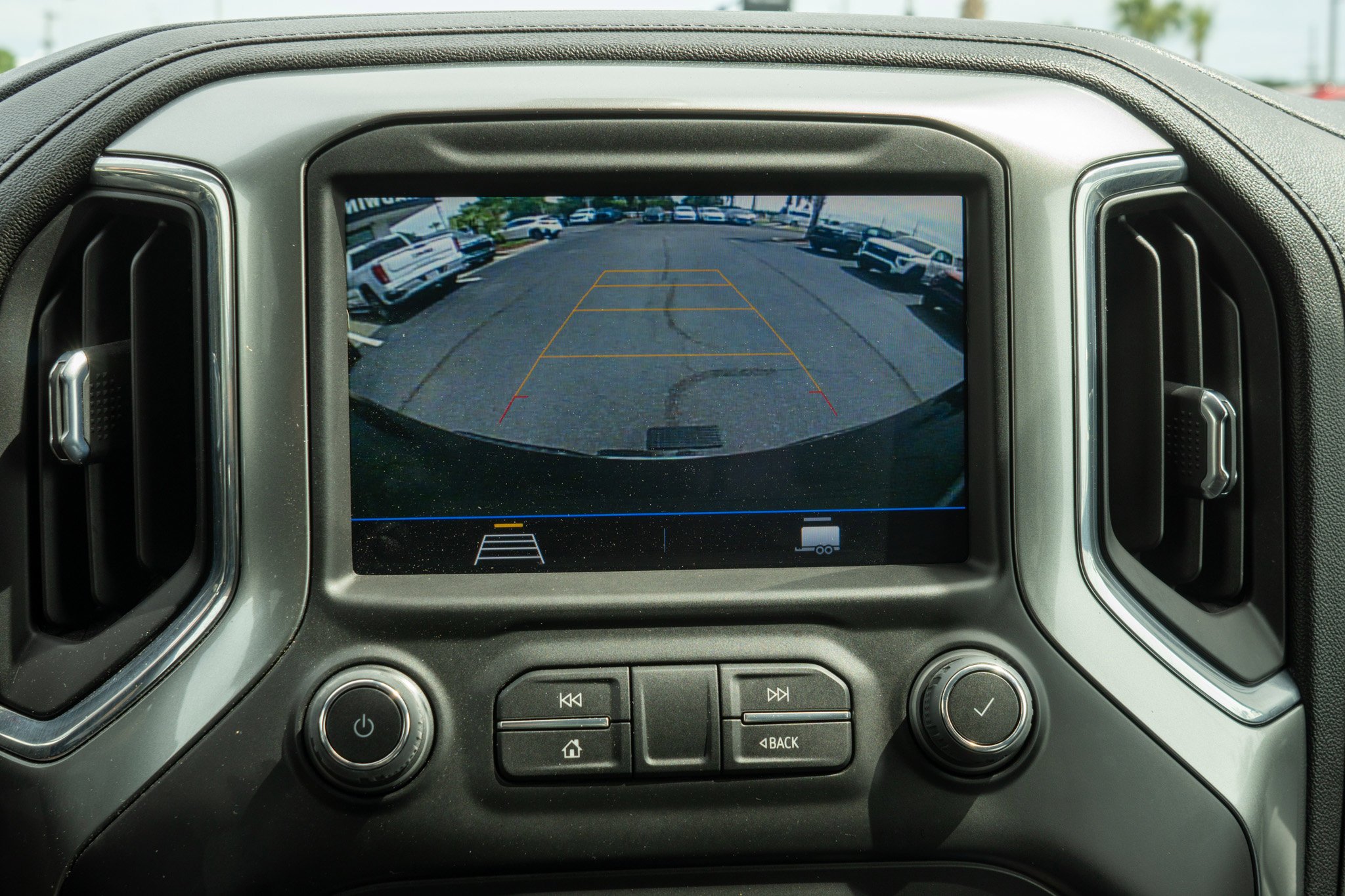 Used 2022 Shadow Gray Metallic Chevrolet LT image 19