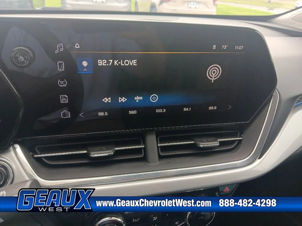 Used 2025 Gray Chevrolet LT image 9
