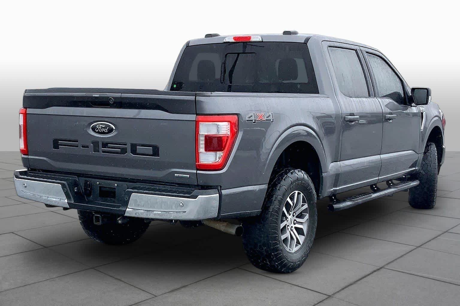 Used 2022 Light Blue Clearcoat Metallic Ford LARIAT image 13