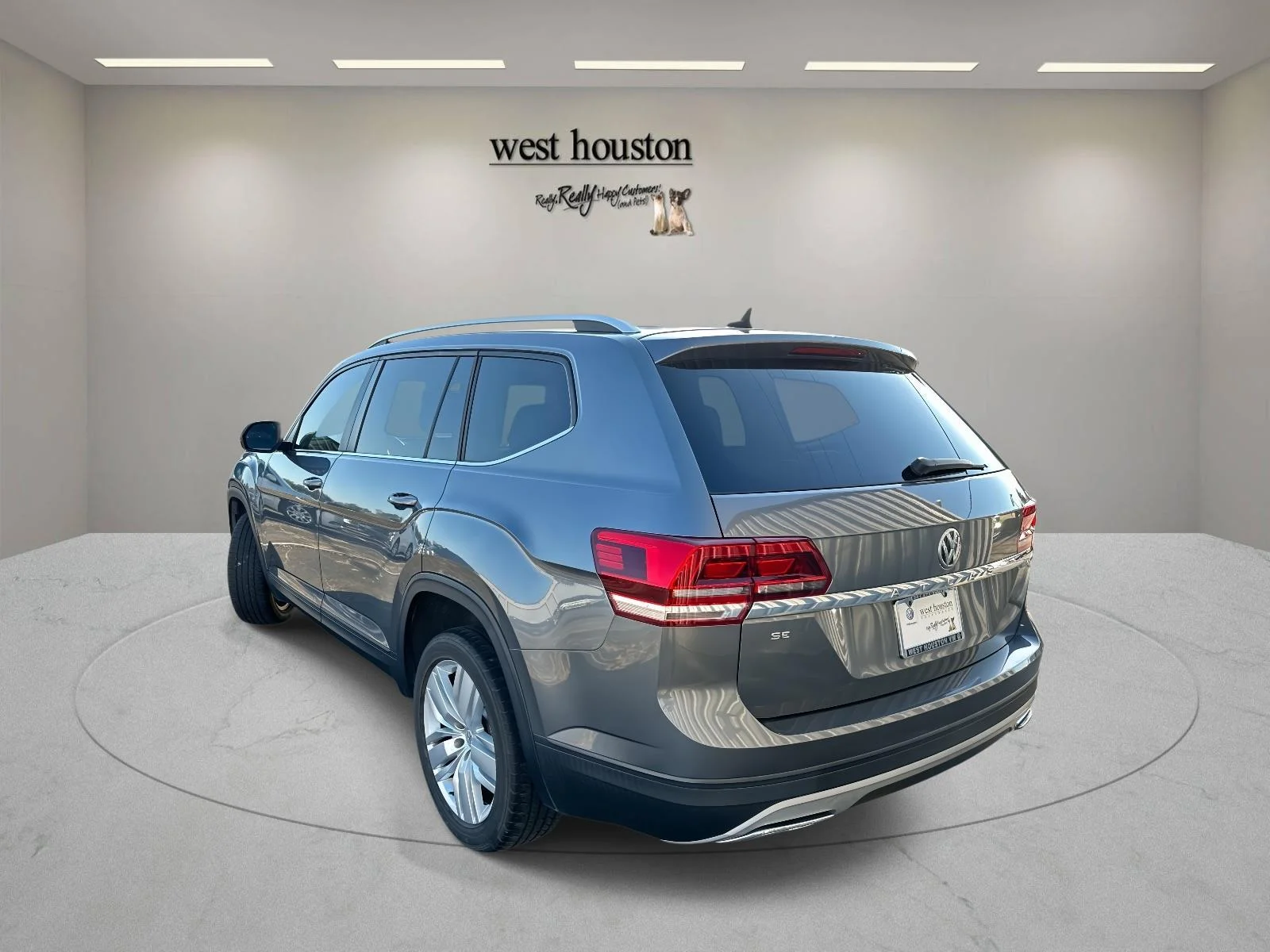 Used 2019 Gray Volkswagen 2.0T SE w/Technology image 7
