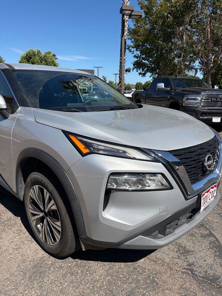 Used 2023 Silver Nissan SV image 22