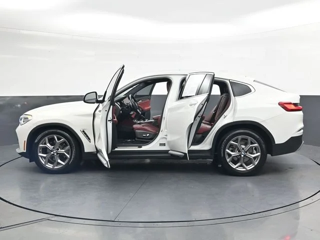 Used 2021 White BMW xDrive30i image 43