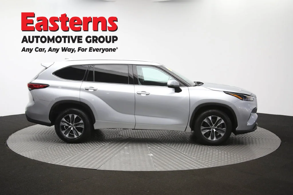 Used 2021 Silver Toyota XLE image 52