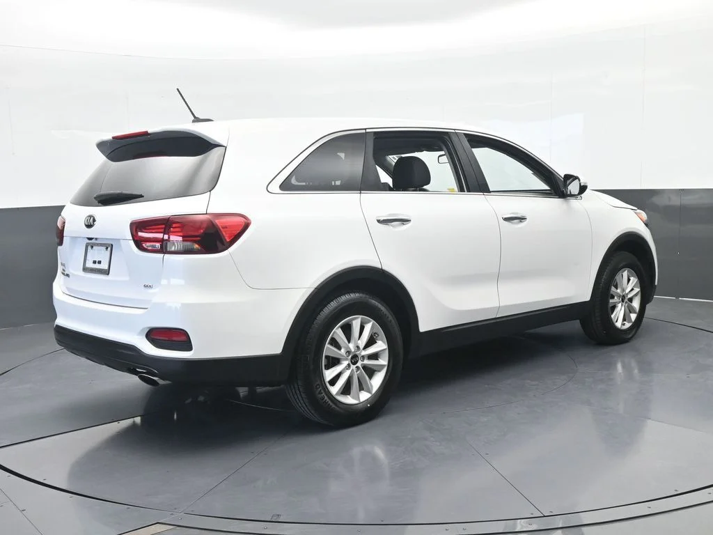 Used 2020 Snow White Pearl Kia LX image 6